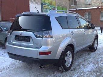 2007 Mitsubishi Outlander Photos