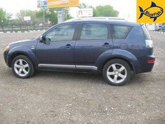 2007 Mitsubishi Outlander Photos