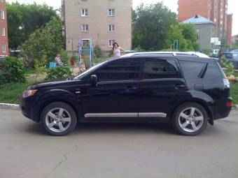 2007 Mitsubishi Outlander Photos