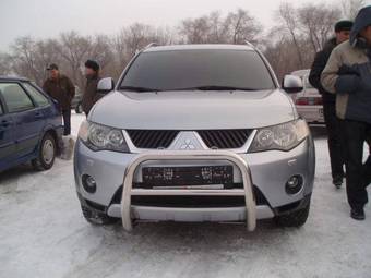 2008 Mitsubishi Outlander Photos