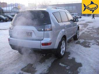 2008 Mitsubishi Outlander Pictures