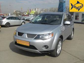 2008 Mitsubishi Outlander Photos