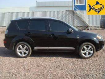 2008 Mitsubishi Outlander Photos