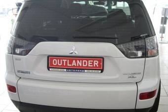 2008 Mitsubishi Outlander Photos