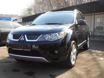 2008 Mitsubishi Outlander Pictures