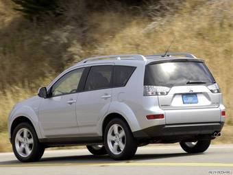 2008 Mitsubishi Outlander Pictures