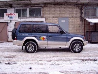 1991 Mitsubishi Pajero Photos
