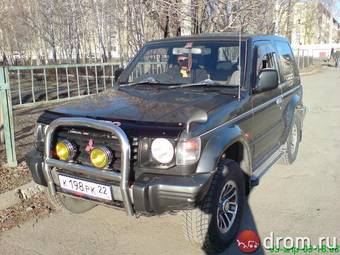 1992 Mitsubishi Pajero Pictures