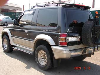 1993 Mitsubishi Pajero Pictures