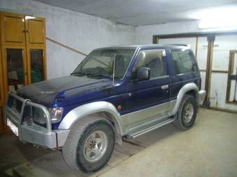 1993 Mitsubishi Pajero Photos