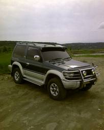 1994 Mitsubishi Pajero Pictures