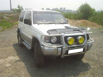 1995 Mitsubishi Pajero Pics