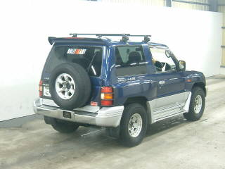 1997 Mitsubishi Pajero Pictures