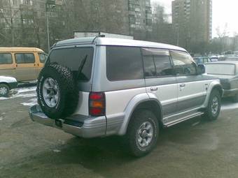 1997 Mitsubishi Pajero Pictures