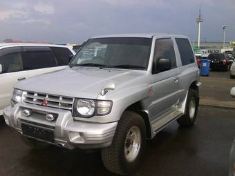 1997 Mitsubishi Pajero Images