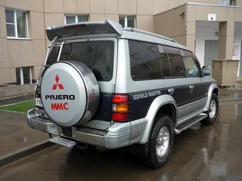 1997 Mitsubishi Pajero Pictures