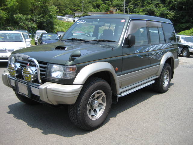 Mitsubishi pajero junior 1997