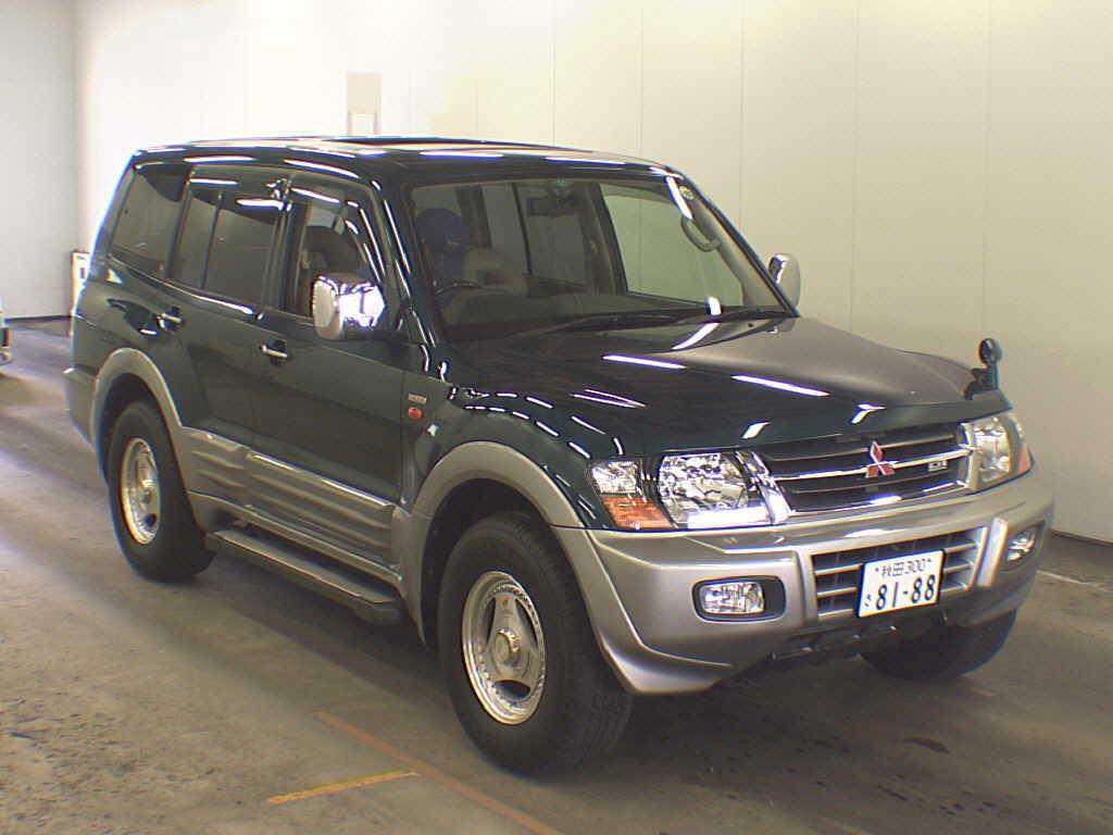 Mitsubishi pajero 2000 год