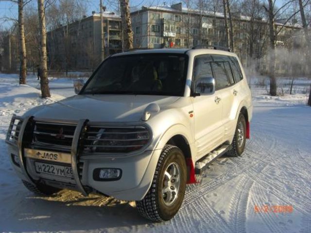 2002 Mitsubishi Pajero