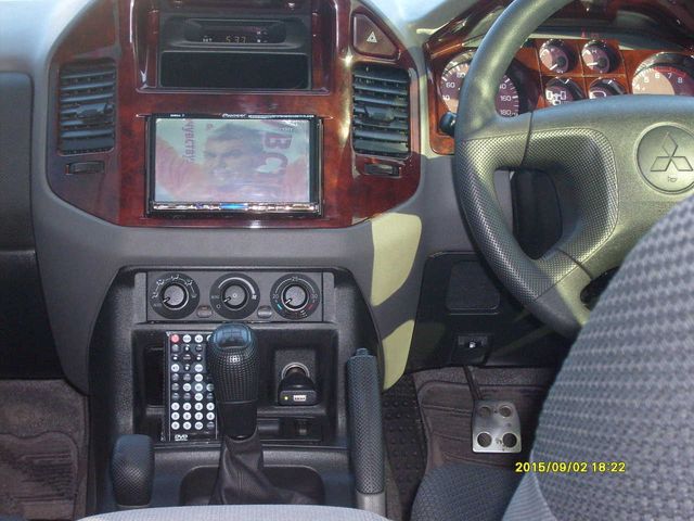 2002 Mitsubishi Pajero