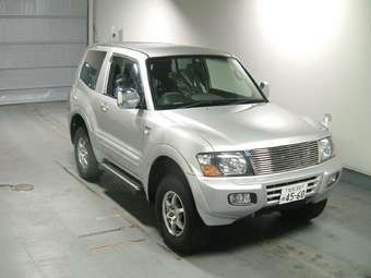 2002 Mitsubishi Pajero Pictures