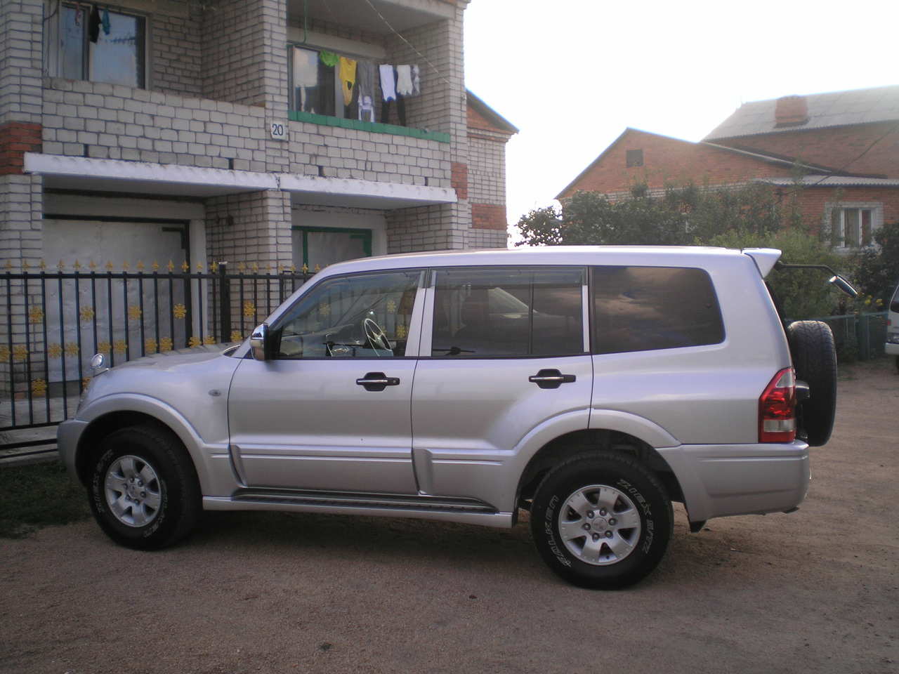 Mitsubishi pajero sport 2002