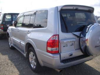 2005 Mitsubishi Pajero Pictures