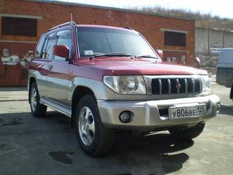 1998 Mitsubishi Pajero iO Photos