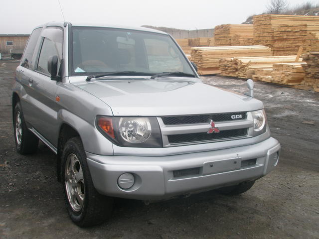 Спойлер mitsubishi pajero io