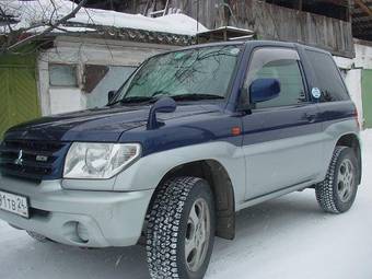 2000 Mitsubishi Pajero iO Wallpapers