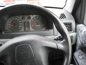 2000 Mitsubishi Pajero iO Photos