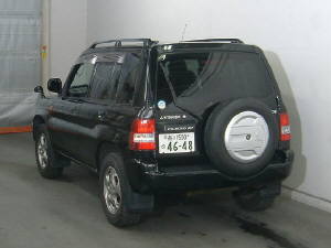 2001 Mitsubishi Pajero iO Photos