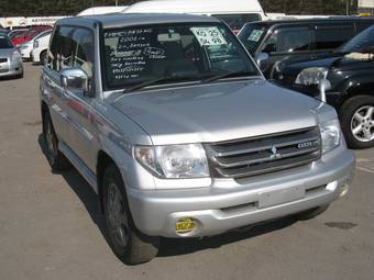 2001 Mitsubishi Pajero iO Pictures