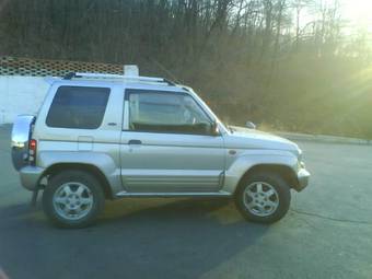 1996 Mitsubishi Pajero Junior Pictures