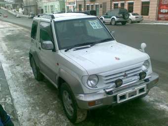 Mitsubishi pajero junior 1997