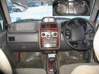 1997 Mitsubishi Pajero Junior Pictures