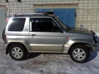 1997 Mitsubishi Pajero Junior Pictures