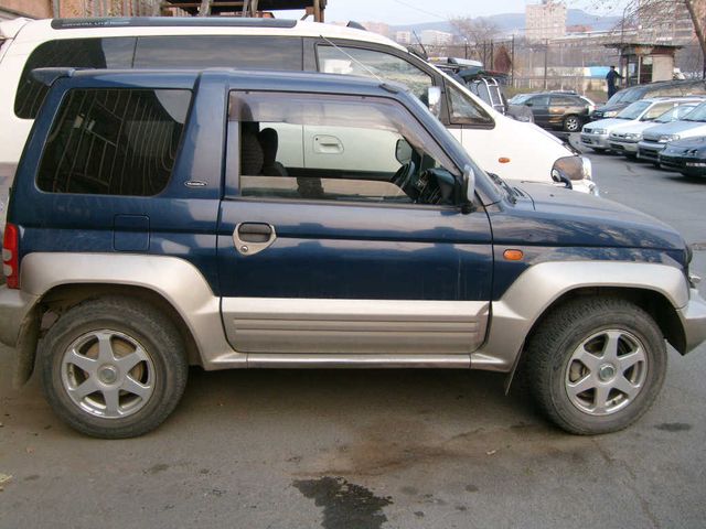 1998 Mitsubishi Pajero Junior