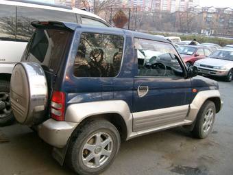 1998 Mitsubishi Pajero Junior Pictures