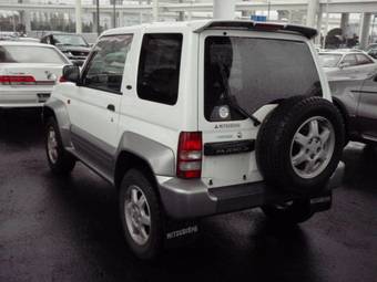 1998 Mitsubishi Pajero Junior Wallpapers