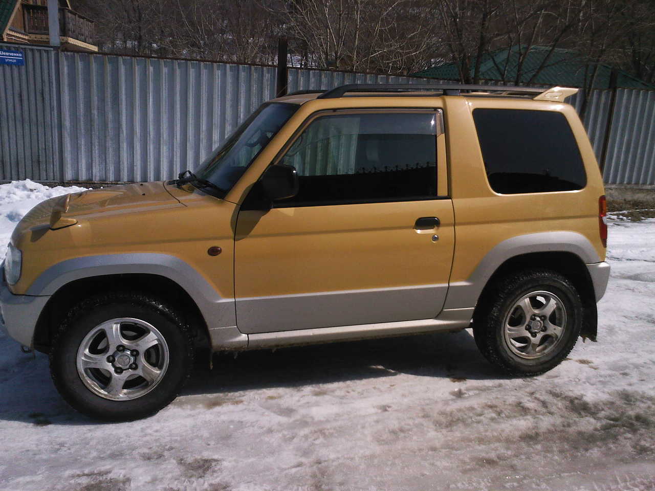 Mitsubishi Pajero Mini