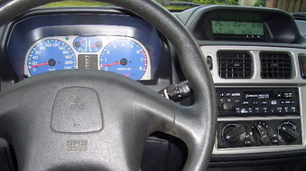 2001 Mitsubishi Pajero Pinin Pictures