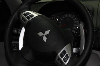 2012 Mitsubishi Pajero Sport Pictures