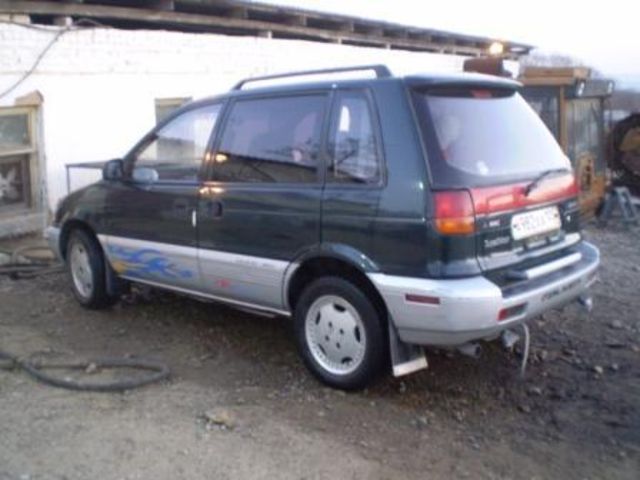 1992 Mitsubishi RVR