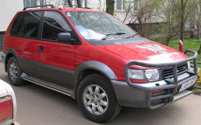 Митсубиси рвр 1993. Митсубиси RVR 1993. Mitsubishi RVR 1993 красный. Мицубиси РВР 1993.