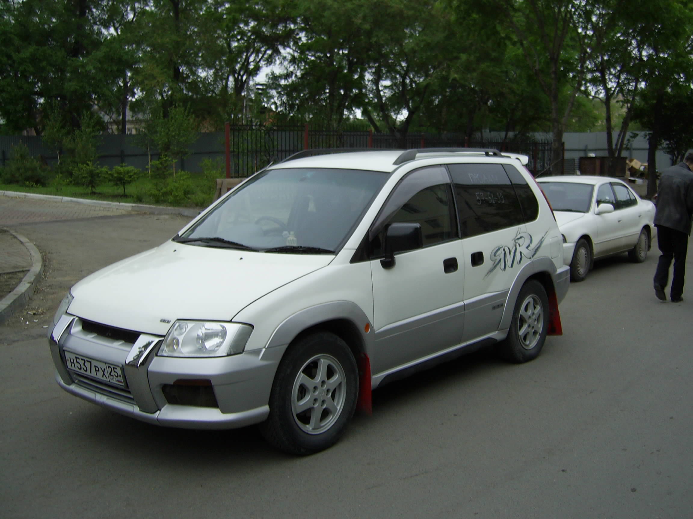 1997 Mitsubishi RVR