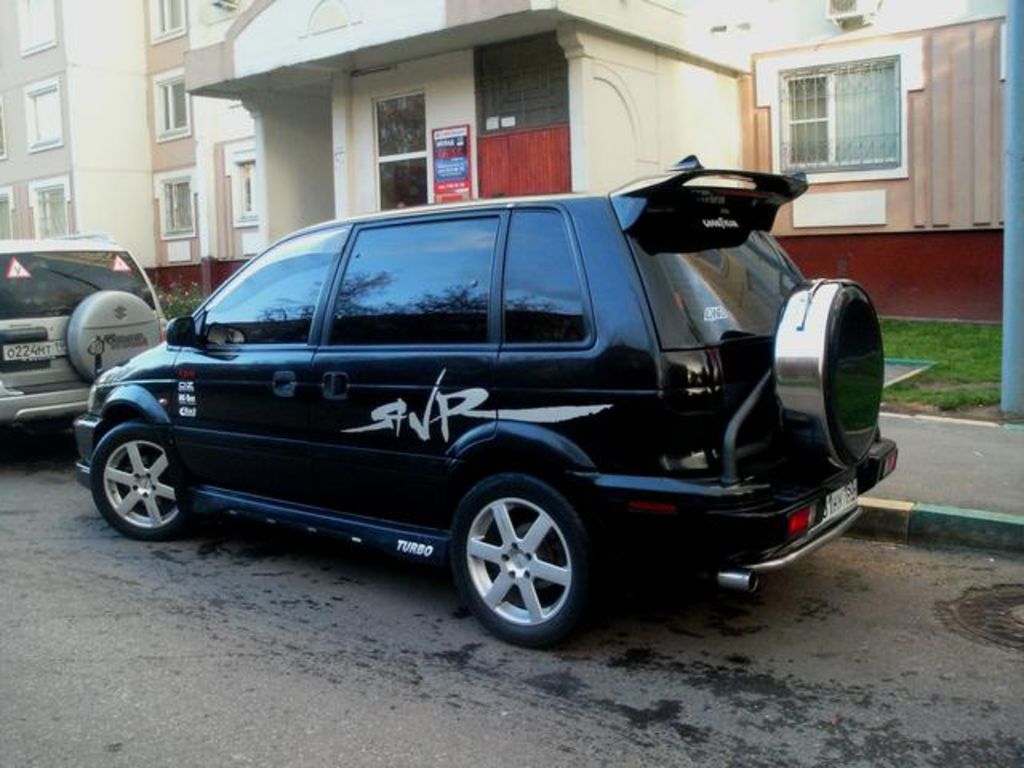 1997 Mitsubishi RVR