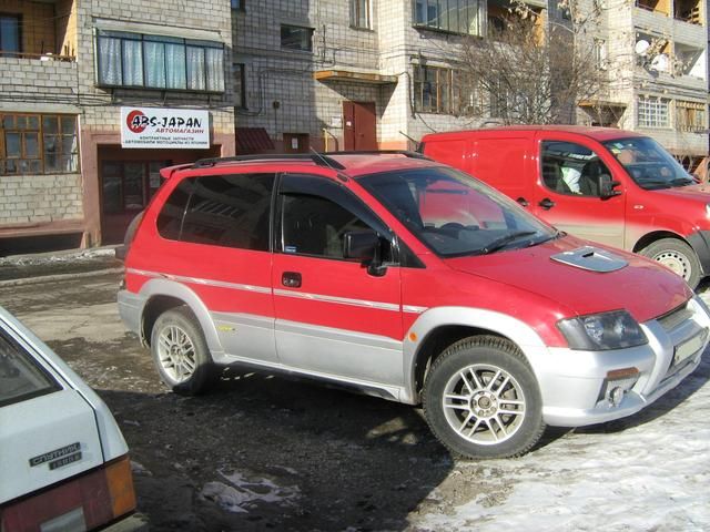 1997 Mitsubishi RVR