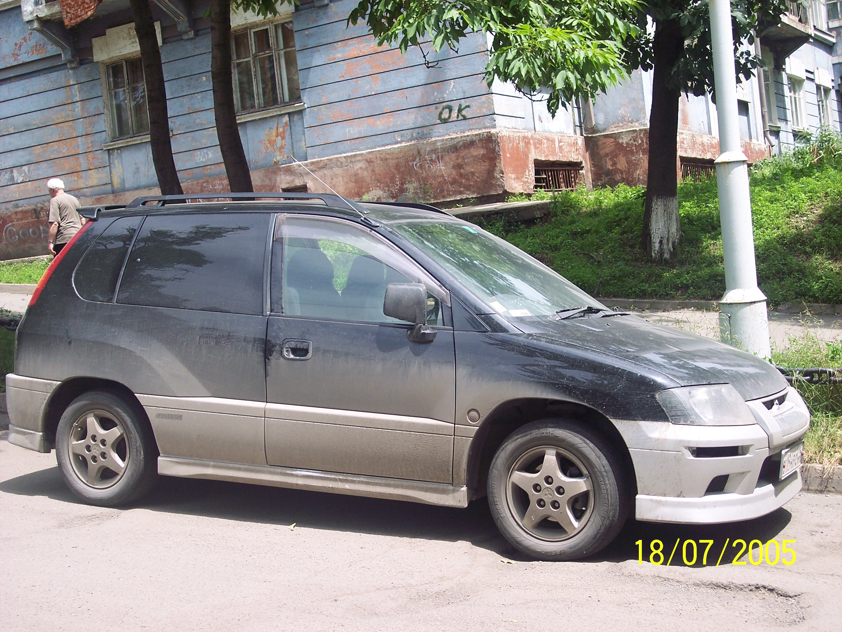 1998 Mitsubishi RVR