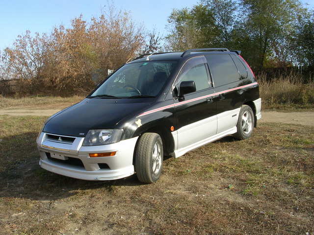 1998 Mitsubishi RVR